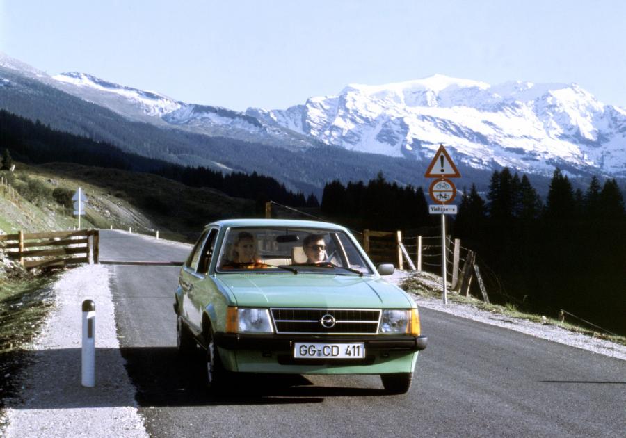  Opel Kadett 3-Door 1979 года  (фото 3 из 10)